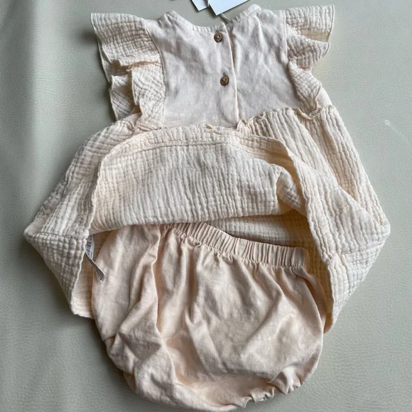 Zara Baby Dress with Bloomers 1-3 months & 3-6month - Picture 10 of 12